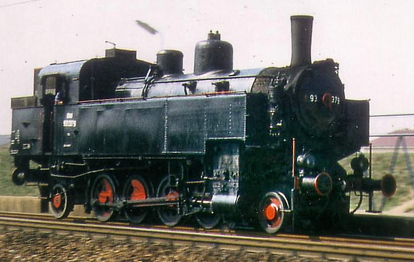 Bild zeigt Denkmal-Dampflokomotive 93.1379 